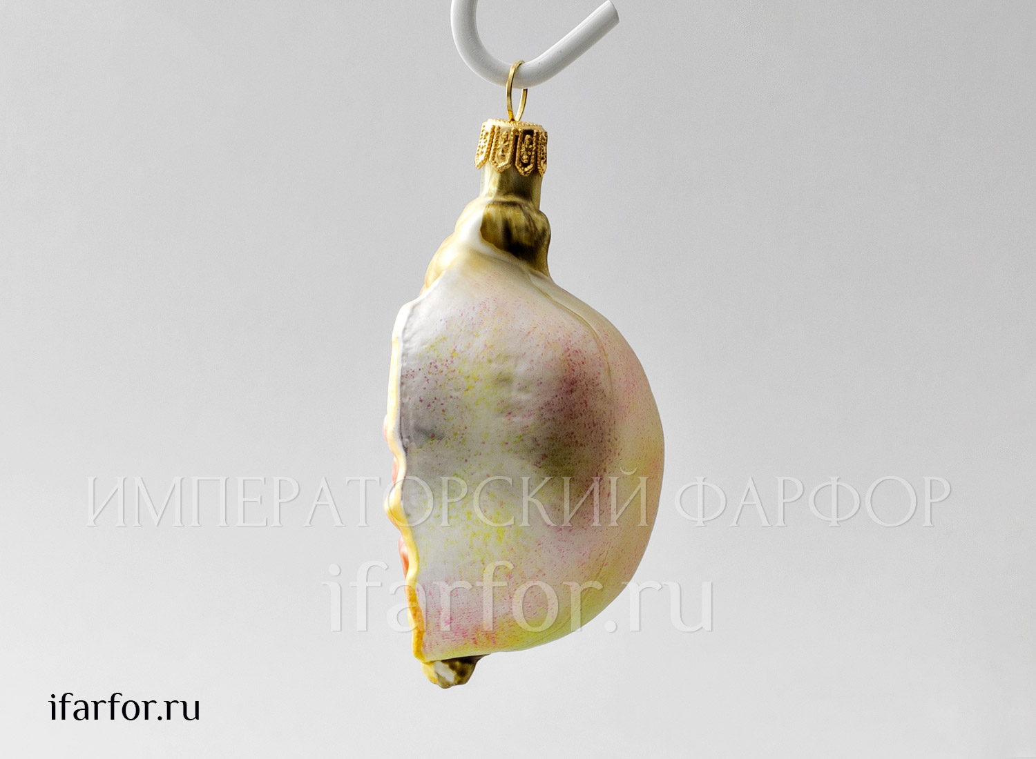Елочная игрушка «Ягоды и фрукты. Половинка незрелого граната» Стекло. 75 x 100 мм.