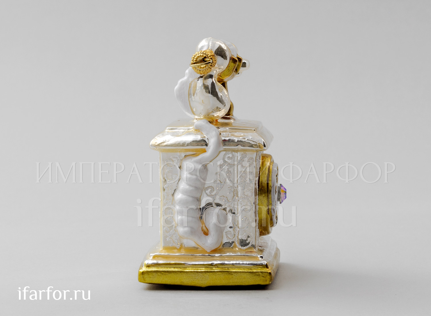 Елочная игрушка «Ретро Техника. Телефон» Стекло. 78 x 98 мм.