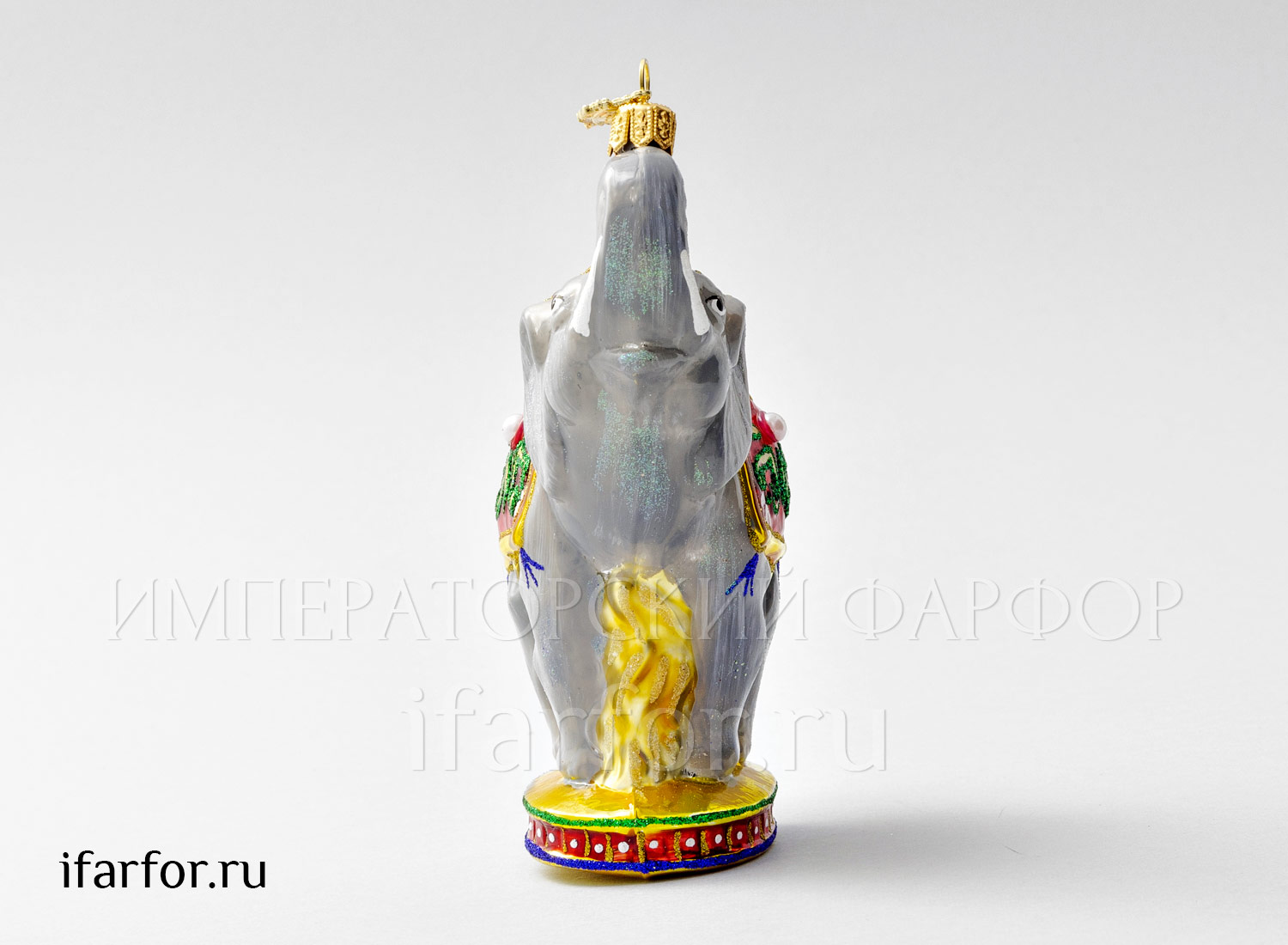 Елочная игрушка второй сорт «Слон в красной попоне» Стекло. 95 x 140 мм.