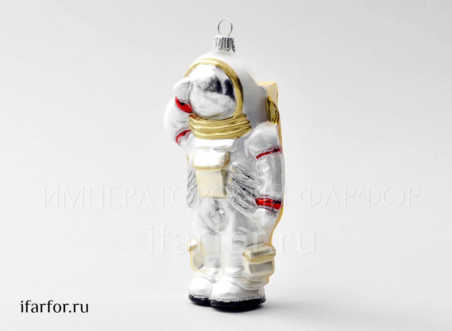 Елочная игрушка «Космонавт» Форма: Космонавт. Стекло. 145 мм.