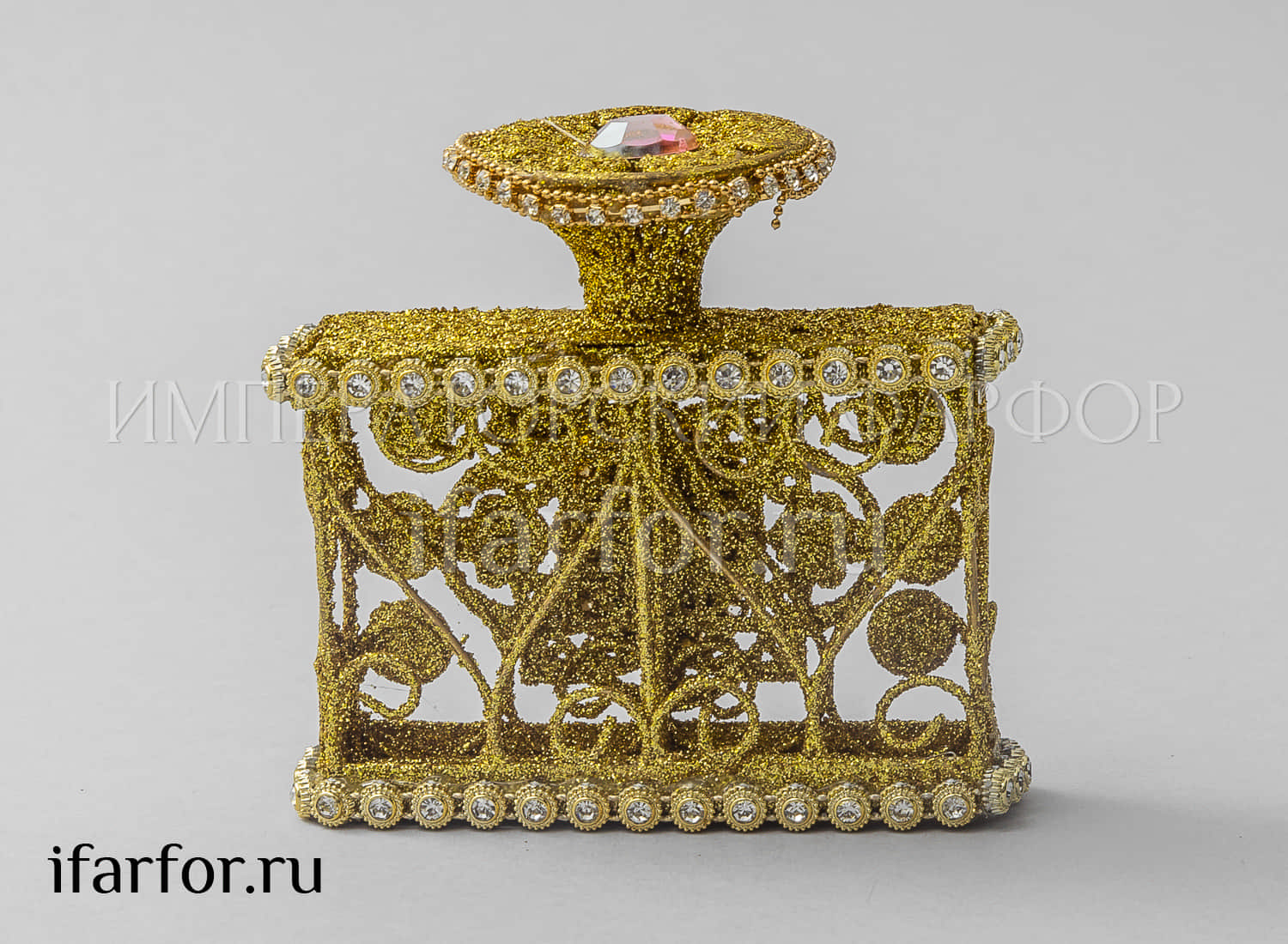 Елочная игрушка «Флакон для духов» Форма: Флакон для духов. Проволока, пластик. 90 x 85 мм.
