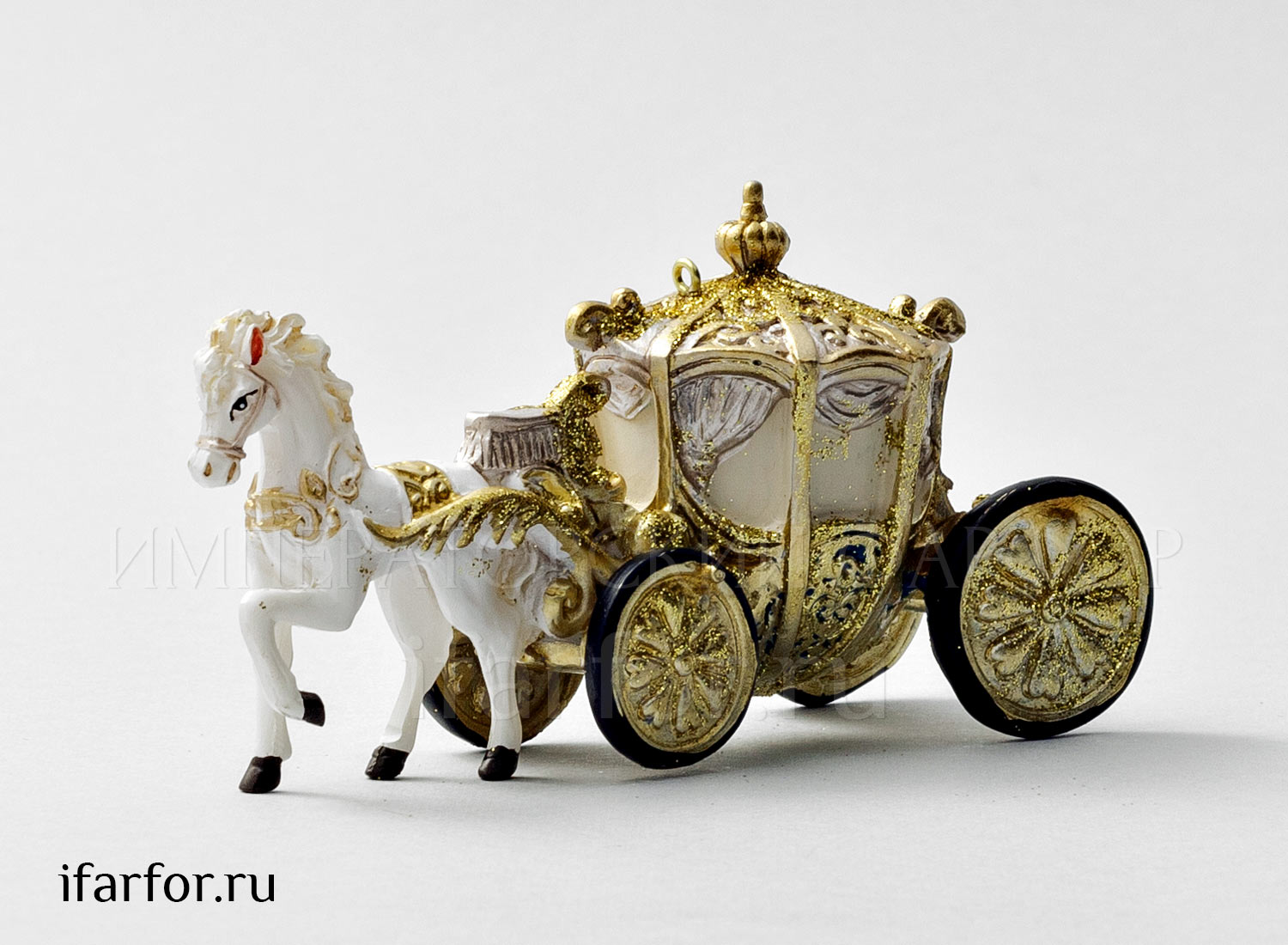 Елочная игрушка «Конный экипаж» Форма: Конный экипаж. Полирезин. 100 мм.