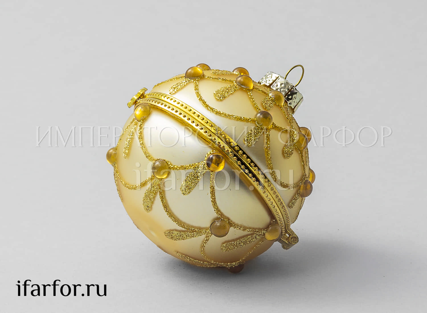 Елочная игрушка «Шкатулка в форме Шара» Форма: Шкатулка в форме Шара. Стекло, металл, ПВХ. 75 x 62 x 75 мм.