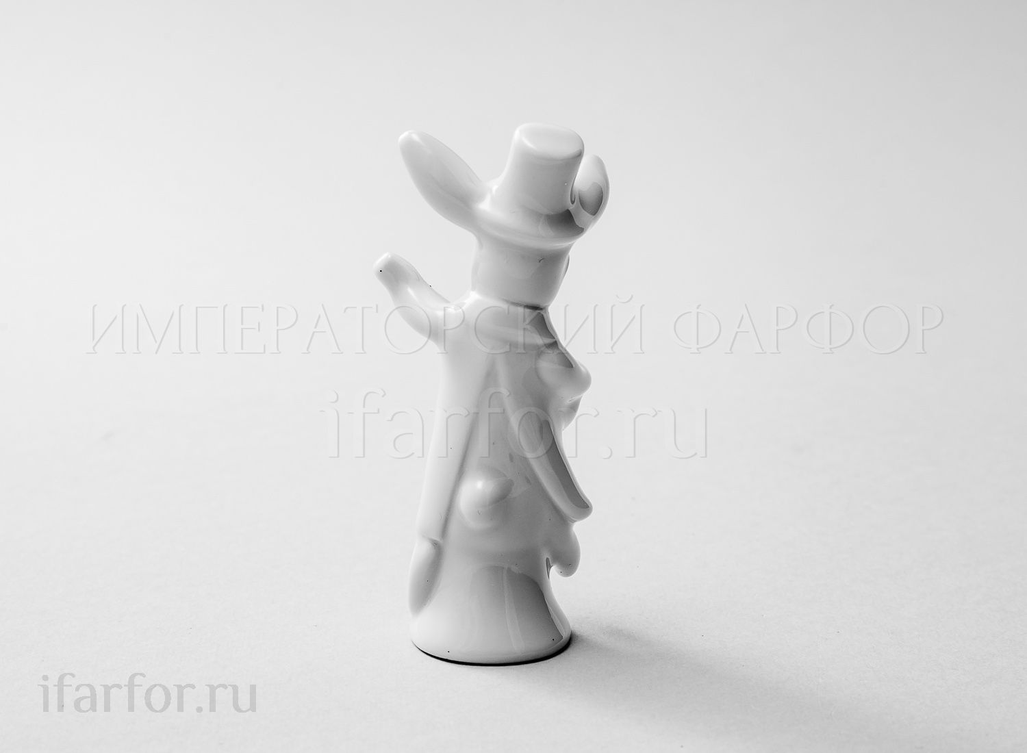 Скульптура «Кролик Банджо» Форма: Кролик Банджо. Твердый фарфор. 90 мм.
