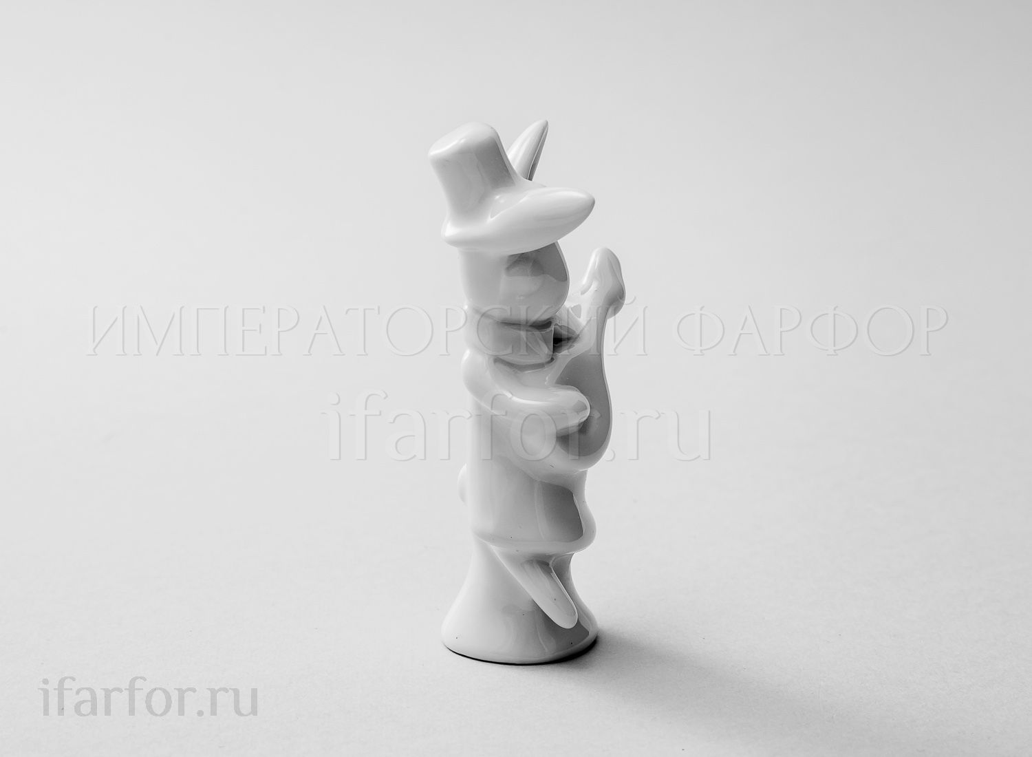 Скульптура «Кролик Банджо» Форма: Кролик Банджо. Твердый фарфор. 90 мм.