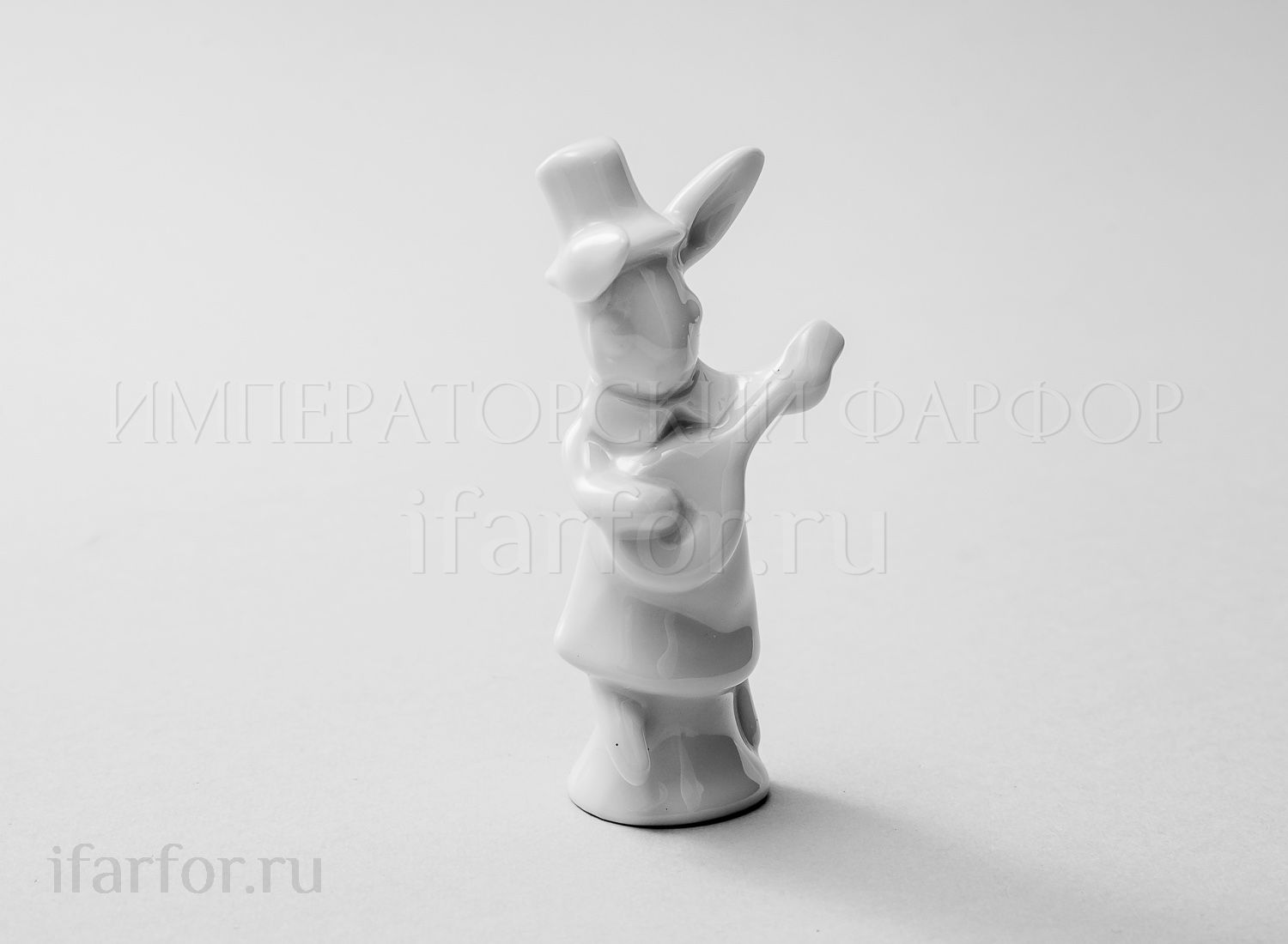 Скульптура «Кролик Банджо» Форма: Кролик Банджо. Твердый фарфор. 90 мм.
