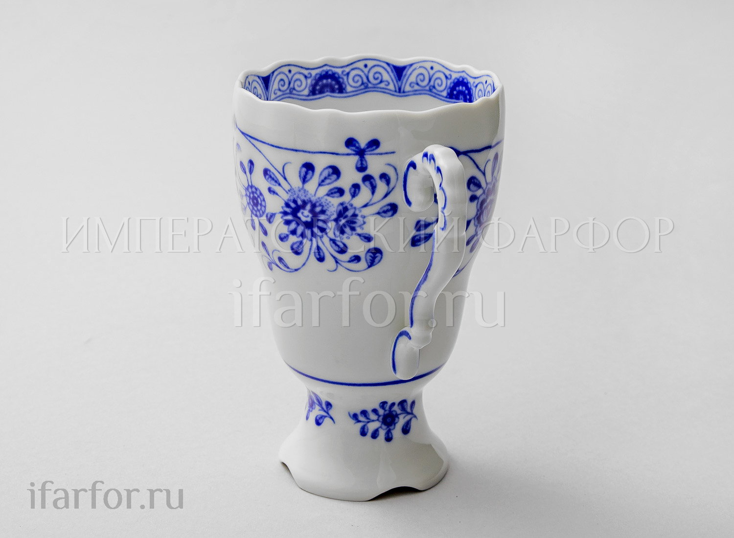 Бокал на ножке «Alte Ranke blau» Форма: Marie-Luise 1150. Твердый фарфор. 250 мл.