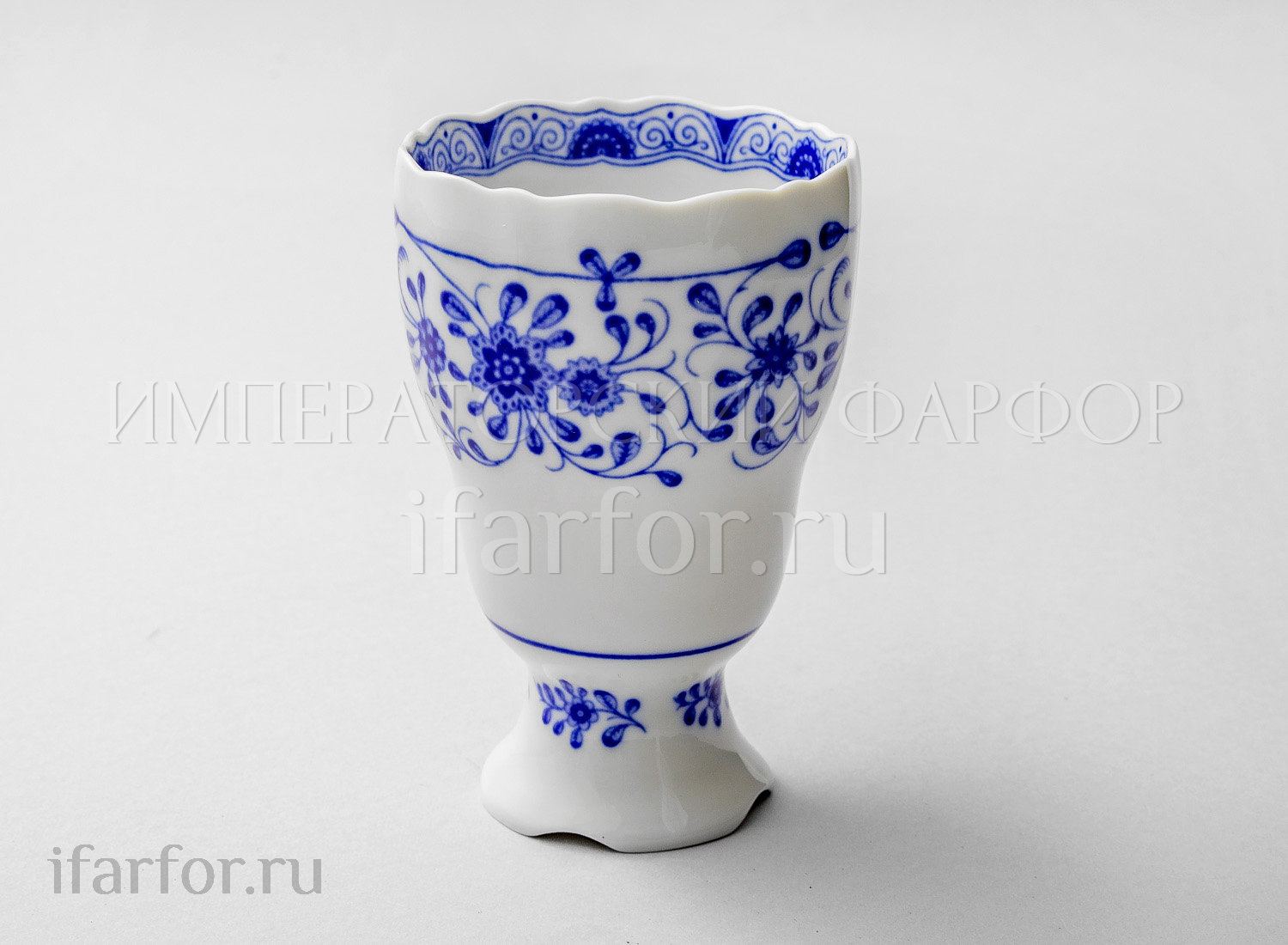 Бокал на ножке «Alte Ranke blau» Форма: Marie-Luise 1150. Твердый фарфор. 250 мл.