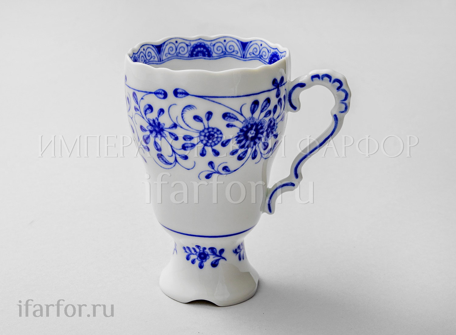 Бокал на ножке «Alte Ranke blau» Форма: Marie-Luise 1150. Твердый фарфор. 250 мл.