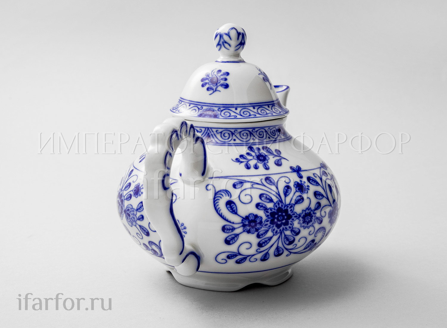 Чайник заварочный «Alte Ranke blau» Форма: Marie-Luise 1150. Твердый фарфор. 750 мл.