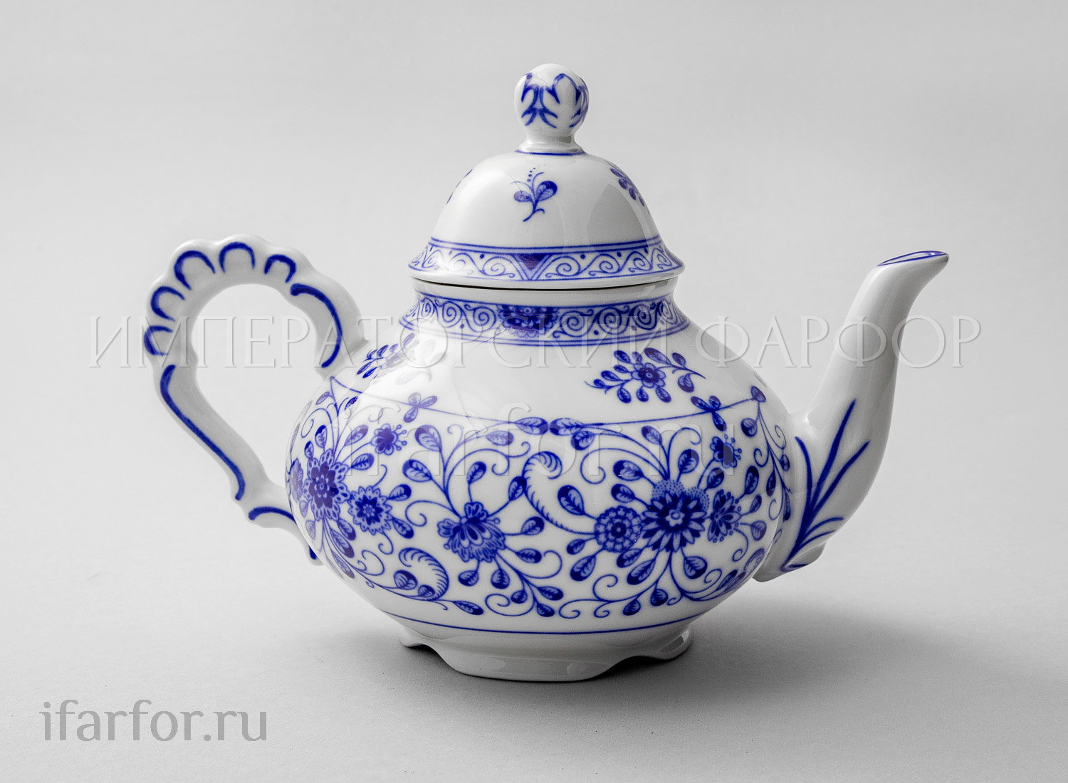Чайник заварочный «Alte Ranke blau» Форма: Marie-Luise 1150. Твердый фарфор. 750 мл.