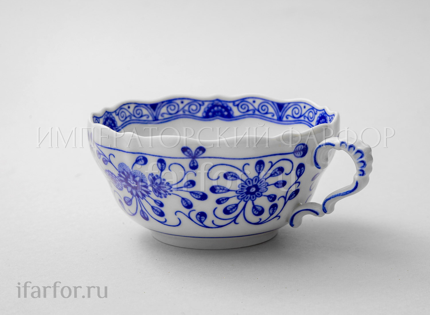 Чашка чайная «Alte Ranke blau» Форма: Marie-Luise 1150. Твердый фарфор. 300 мл.