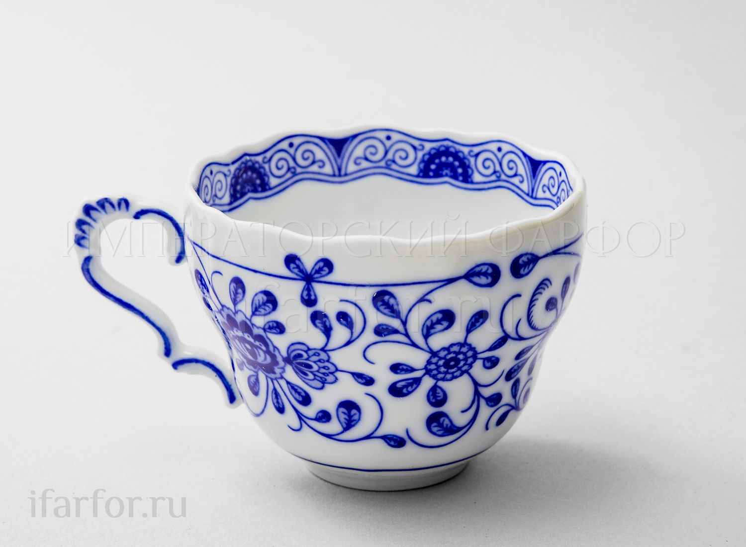 Чашка чайная «Alte Ranke blau» Форма: Marie-Luise 1150. Твердый фарфор. 210 мл.