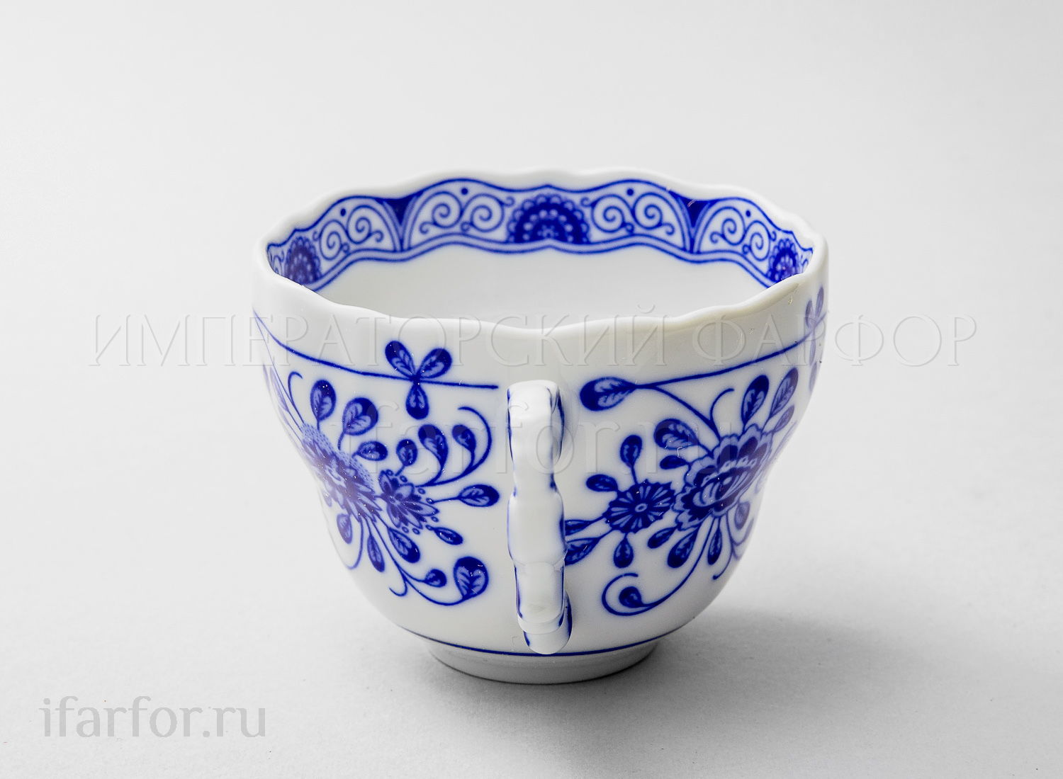 Чашка чайная «Alte Ranke blau» Форма: Marie-Luise 1150. Твердый фарфор. 210 мл.