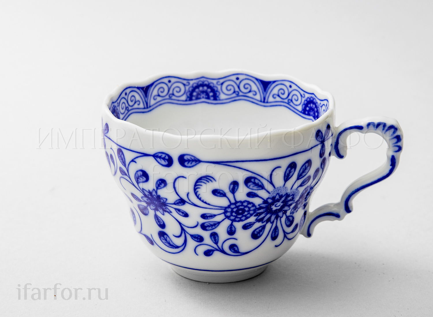 Чашка чайная «Alte Ranke blau» Форма: Marie-Luise 1150. Твердый фарфор. 210 мл.