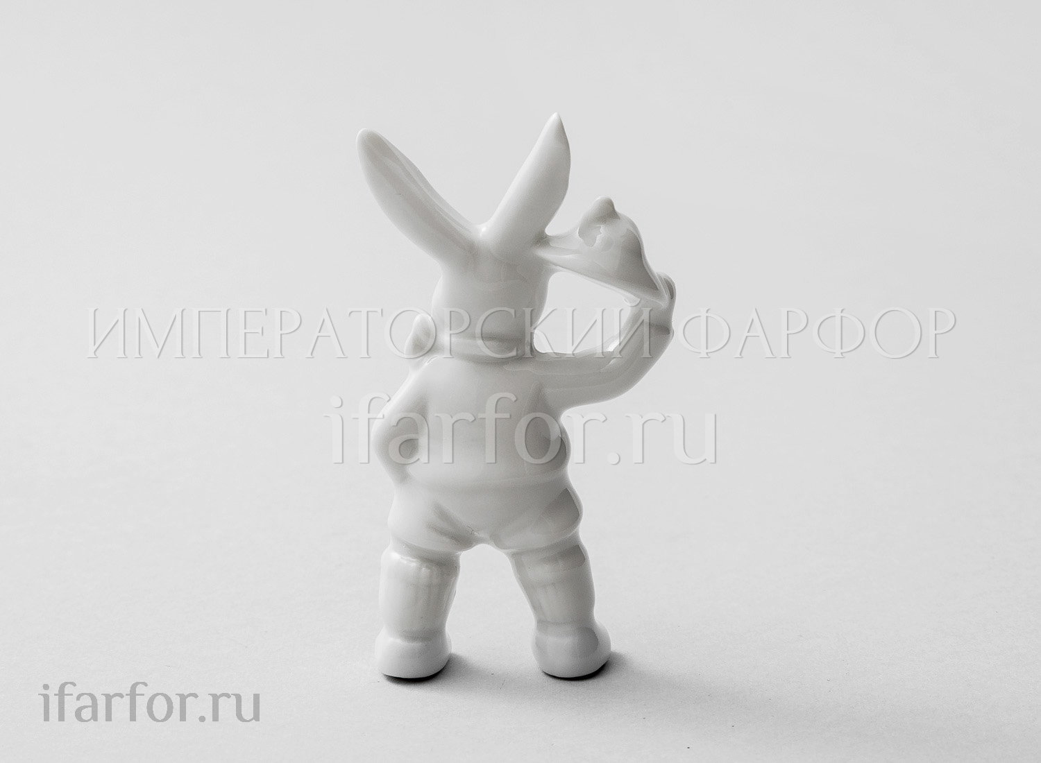 Скульптура «Кролик» Форма: Кролик. Твердый фарфор. 90 мм.