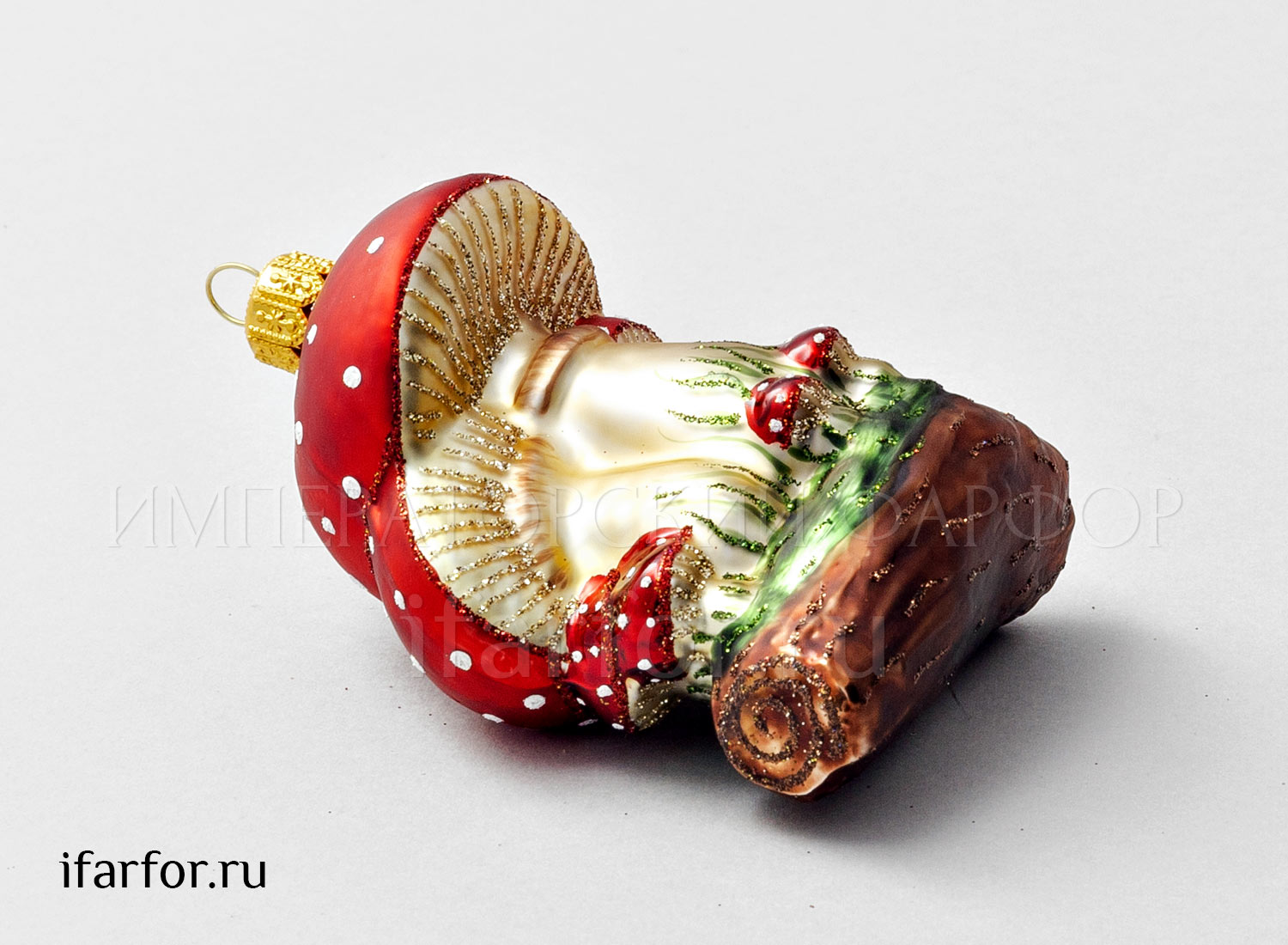 Елочная игрушка «Грибы. Семейка мухоморов» Стекло. 70 x 100 мм.
