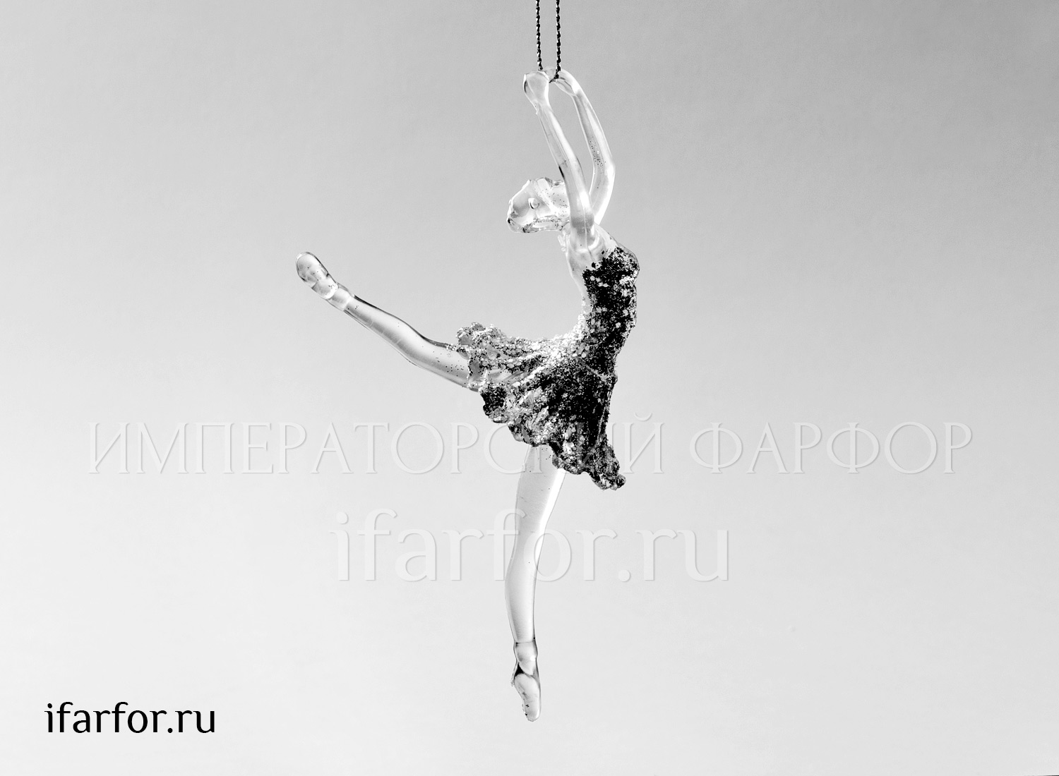 Елочная игрушка «Балерина» Форма: Балерина. Пластик. 86 x 140 мм.