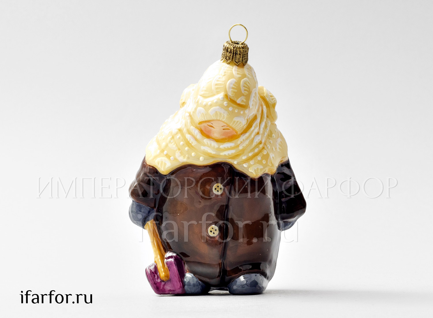Елочная игрушка «Девочка с лопаткой» Стекло. 75 x 120 мм.