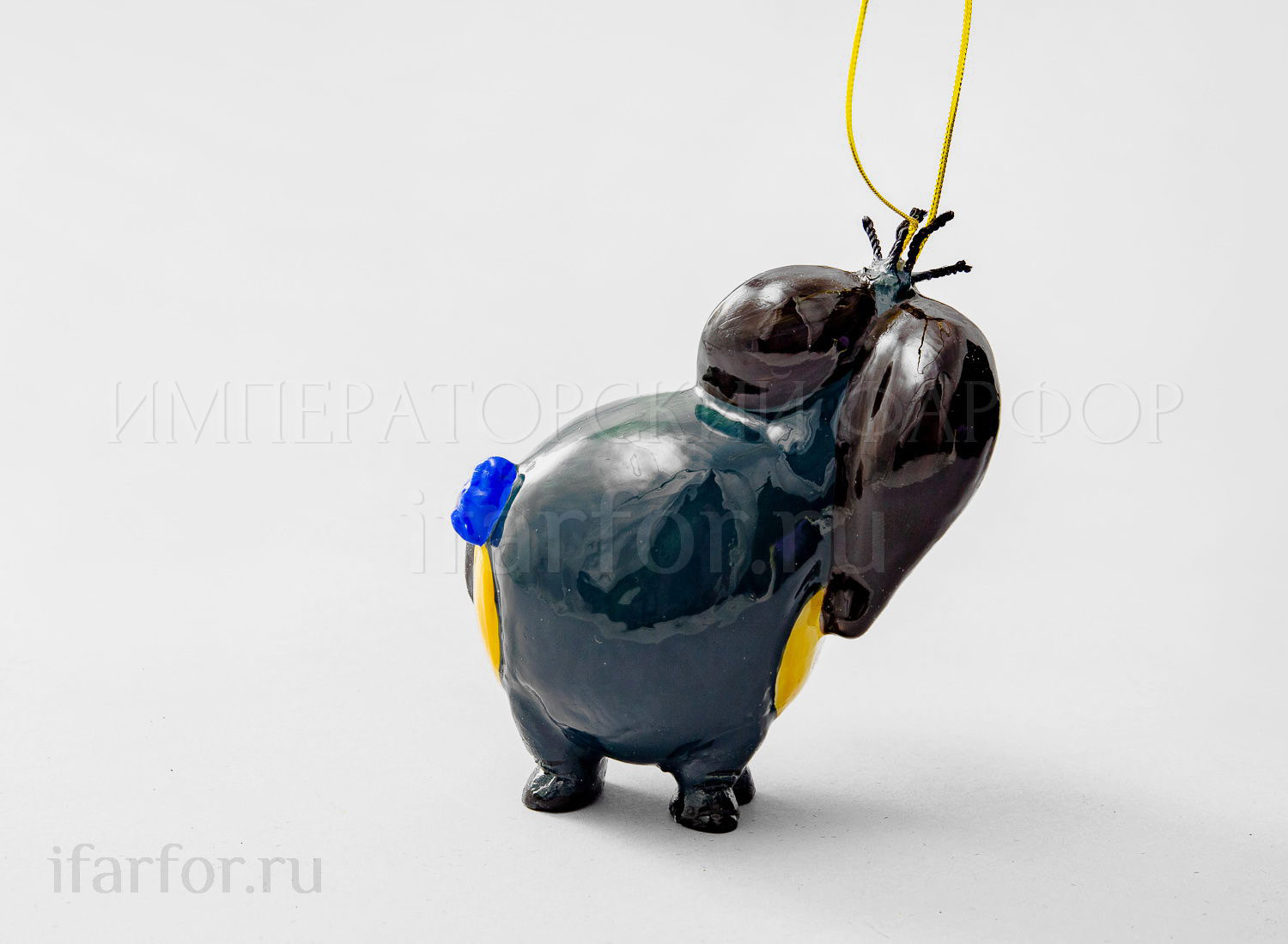 Набор елочных игрушек в подарочной коробке «Винни пух. Подходящая компания» Стекло. 345 x 341 x 117 мм.