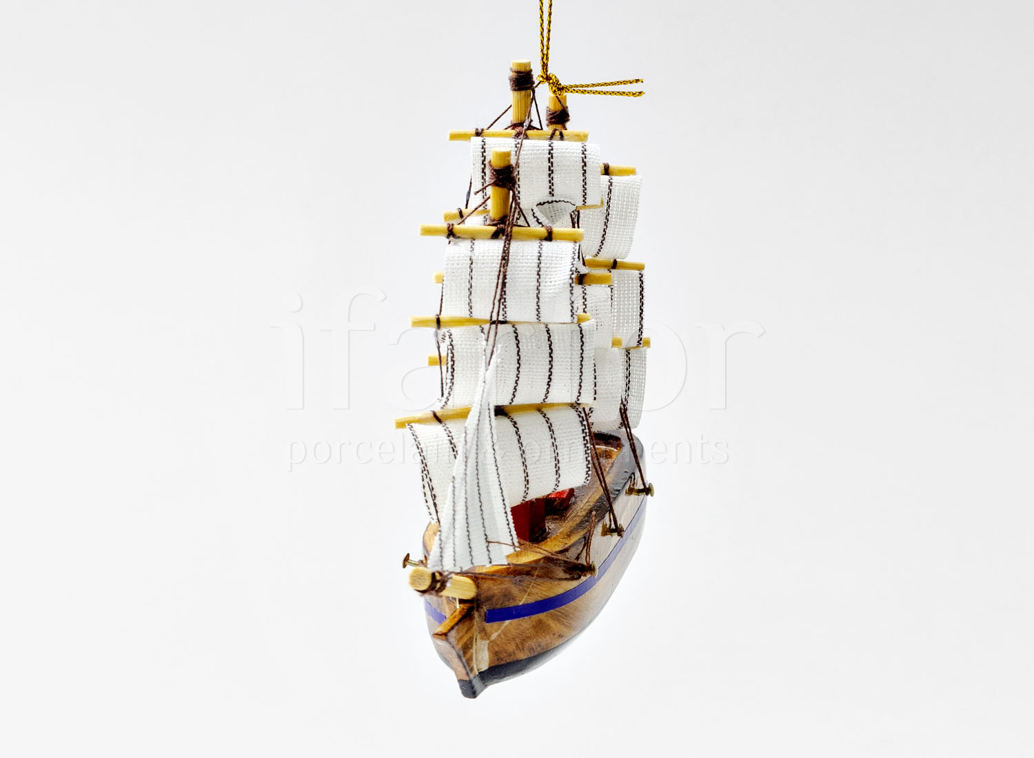 Елочная игрушка «Парусник» Дерево, ткань. 135 x 103 мм.