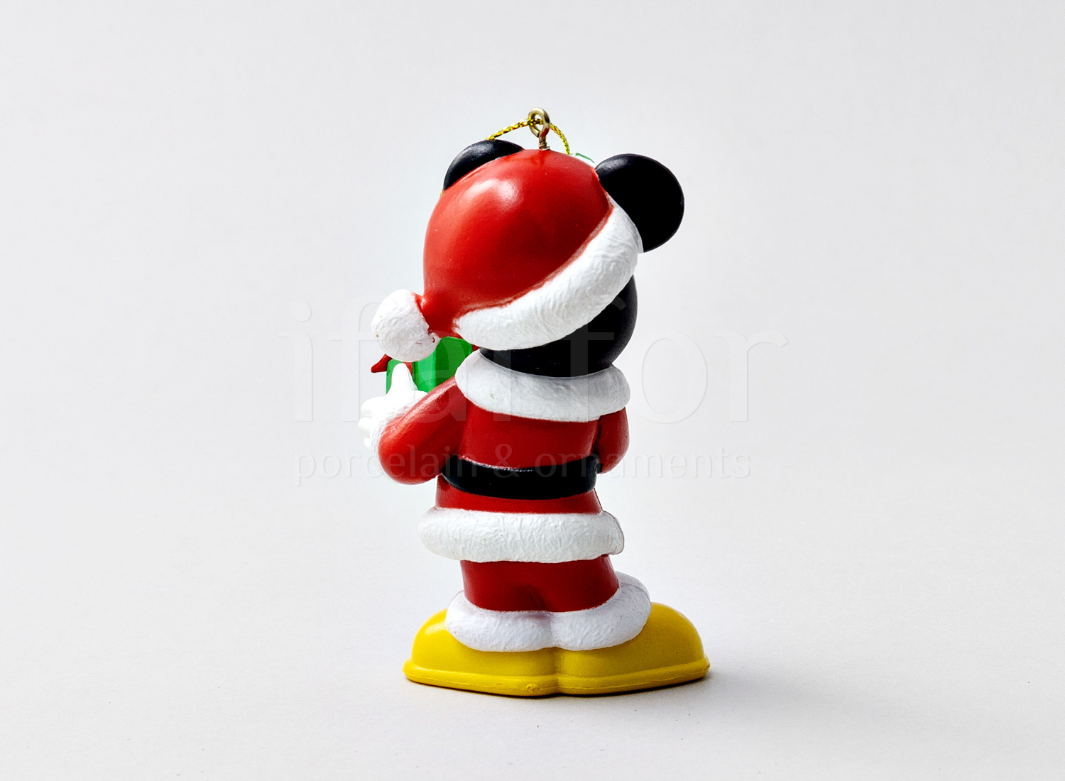Елочная игрушка «The Walt Disney» Форма: The Walt Disney. Пластик. 59 x 94 мм.