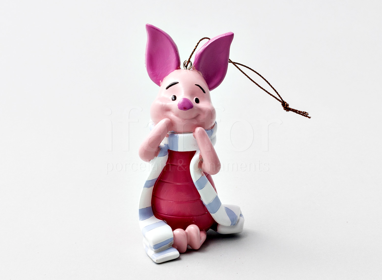 Елочная игрушка «The Walt Disney» Форма: The Walt Disney. Полирезин. 50 x 97 мм.