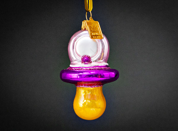 Елочная игрушка Детская соска розовая