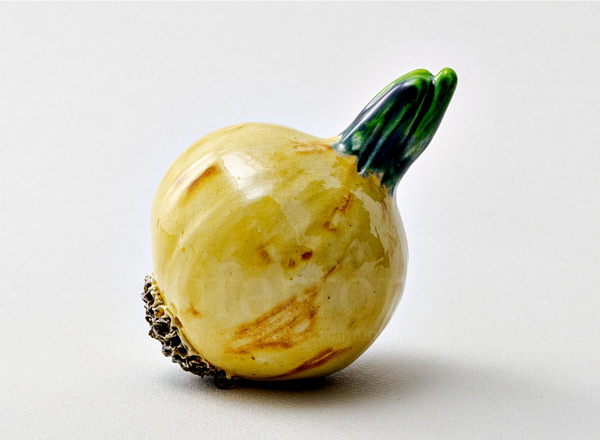 Скульптура Лук пророщенный малый