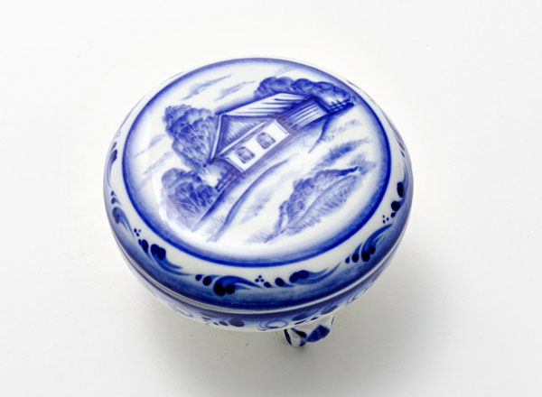 Шкатулка на ножках Гжель