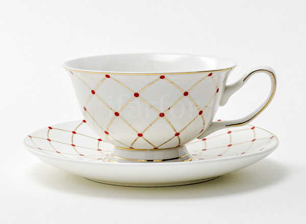 Cup and saucer tea Grid red polka dots Royal Classics