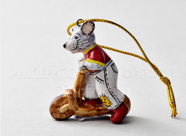 Елочная игрушка Мышонок на самокате