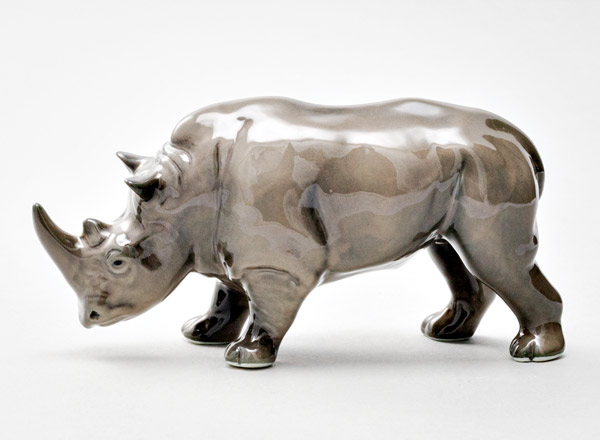 Скульптура Носорог серый
