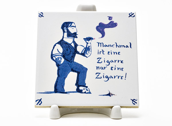 Изразец Голландский. Мужчина с сигаретой