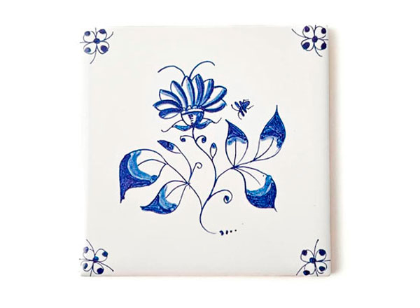 Изразец Голландский. Цветок с пчелкой 3