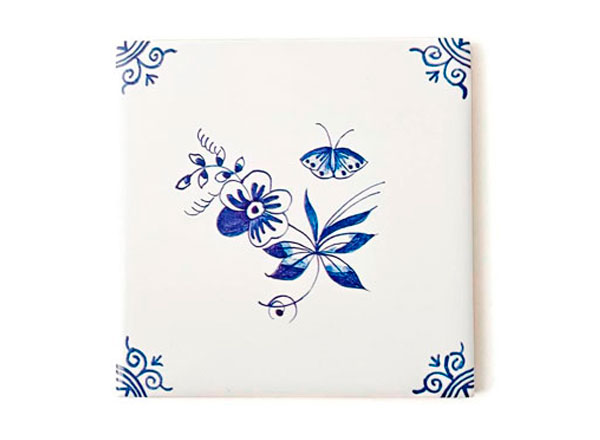 Изразец Голландский. Цветок с бабочкой 4