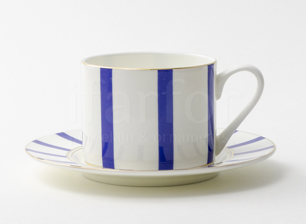 Cup and saucer tea Alice purple 1 Prima