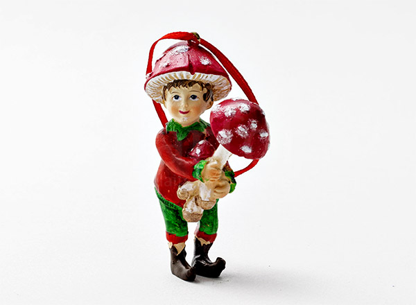 Елочная игрушка Сбор грибов. Мальчик с мухомором 1