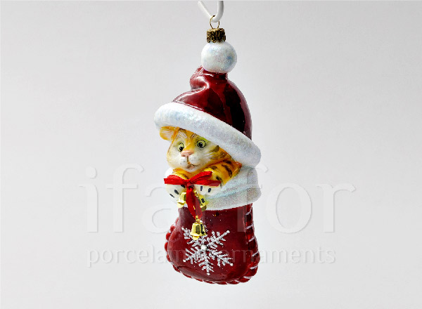 Елочная игрушка в подарочной коробке Усатый полосатый