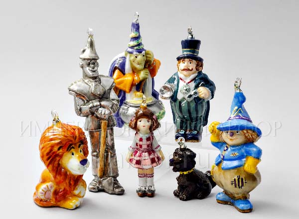 Набор елочных игрушек в подарочной коробке Волшебник изумрудного города