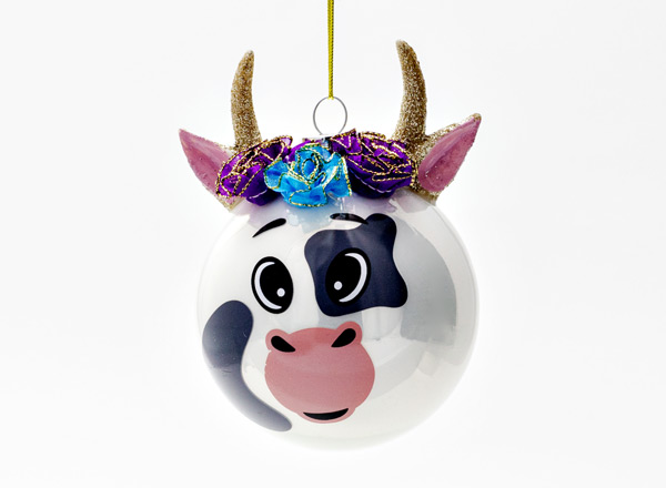 Christmas tree toy Christmas ball Masquerade. Bull