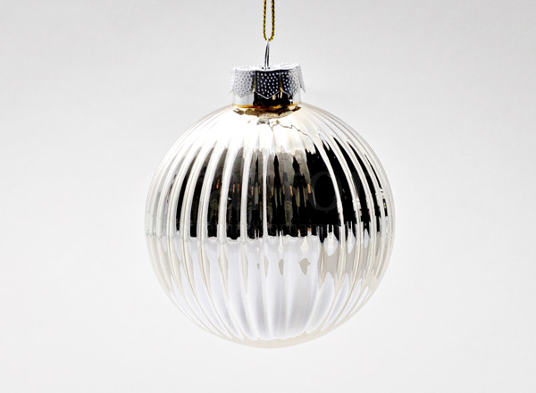 Елочная игрушка Шар ребристый большой Золото инков (серебристый)