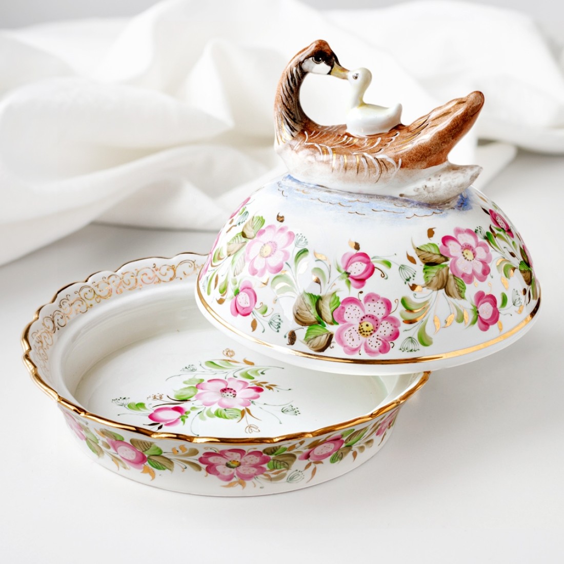 «Вечерний воздух стал особенно тонок и прозрачен. И все звуки затихающей жизни далеко слышны по заре» Цена в интернет-ма