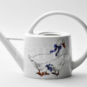 Лейка Гуси DUBI 225 мм.