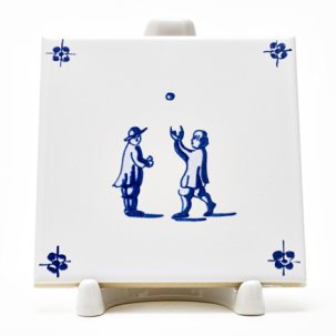 Изразец Голландский Детские игры. Игра в мяч 97 x 97 мм.