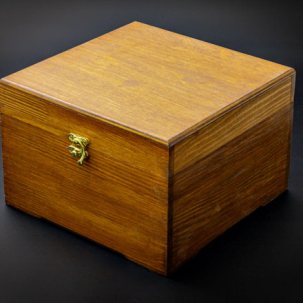 Шкатулка подарочная Шкатулка подарочная. Орех 1 Шкатулка 200 x 200 x 140 мм.