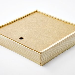 Шкатулка для 2х декоративных тарелок Шкатулка 235 x 235 x 50 мм.