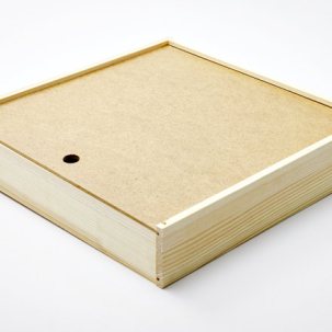 Шкатулка для 2х декоративных тарелок Шкатулка 290 x 290 x 60 мм.