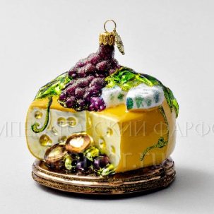 Елочная игрушка Сыр с фруктами 105 x 95 мм.