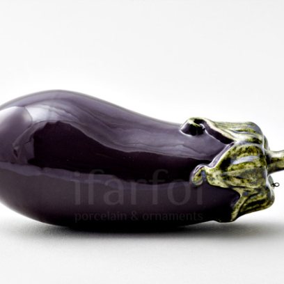 Скульптура Баклажан